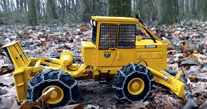 Forest tractor 81 1/10 new model