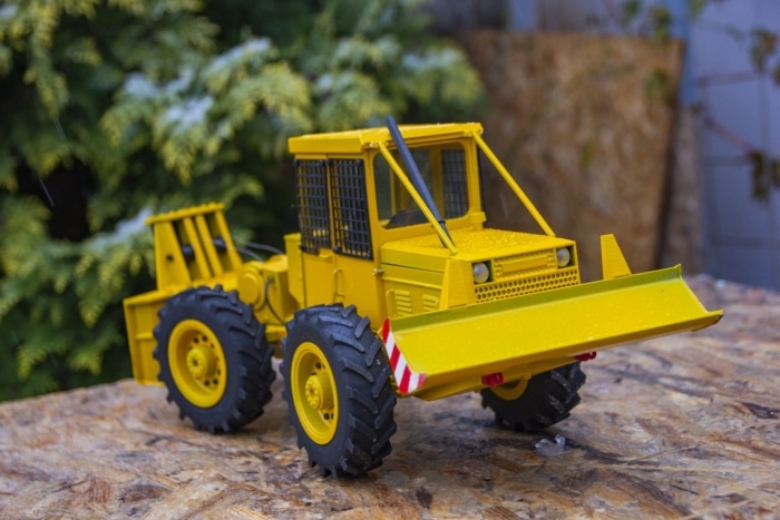 Forest tractor 1/14 METAL