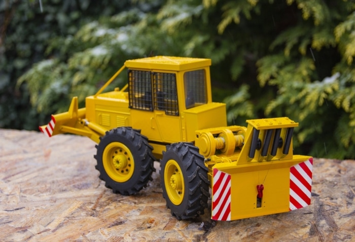 Forest tractor 1/14 METAL